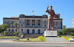 The statue of former president Samora Machel outside City Hall in Maputo.
